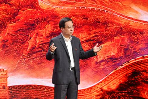 说明: F:\数信党务\教育活动\2021年\党课开讲啦\bat365官网登录入口党课开讲啦第二讲\计算机科技学生党支部党课开讲啦第二期观看照片\马露露.JPG